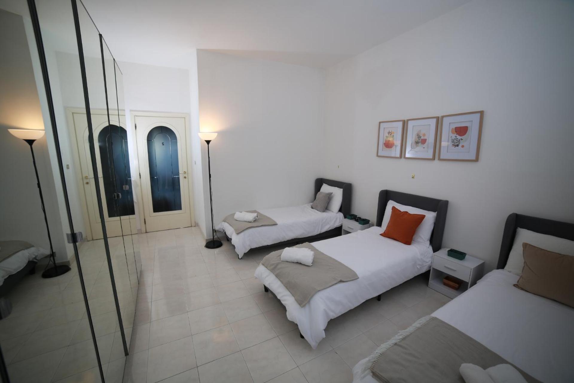 Хостел Cozyneat Hub Турин Экстерьер фото