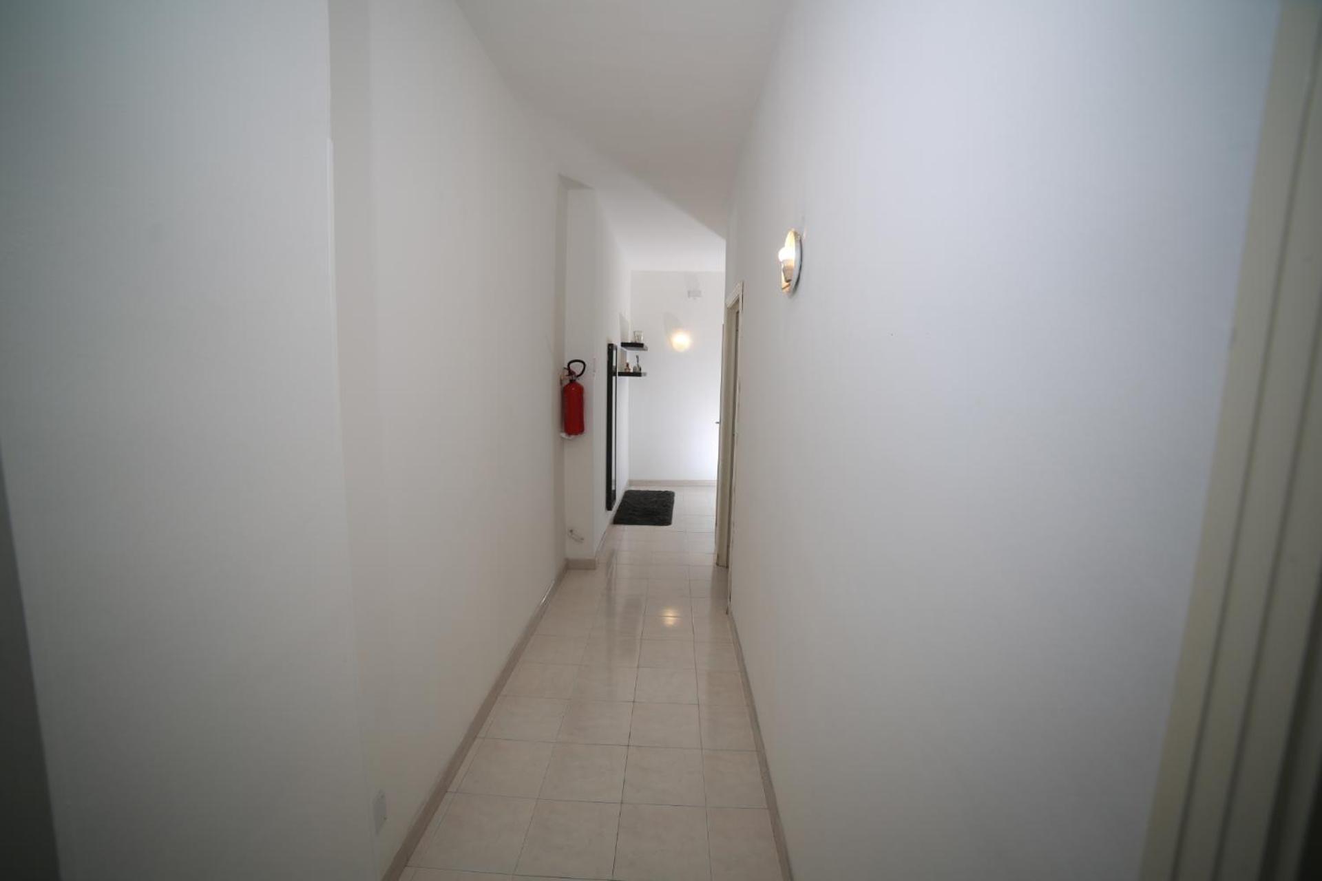 Хостел Cozyneat Hub Турин Экстерьер фото